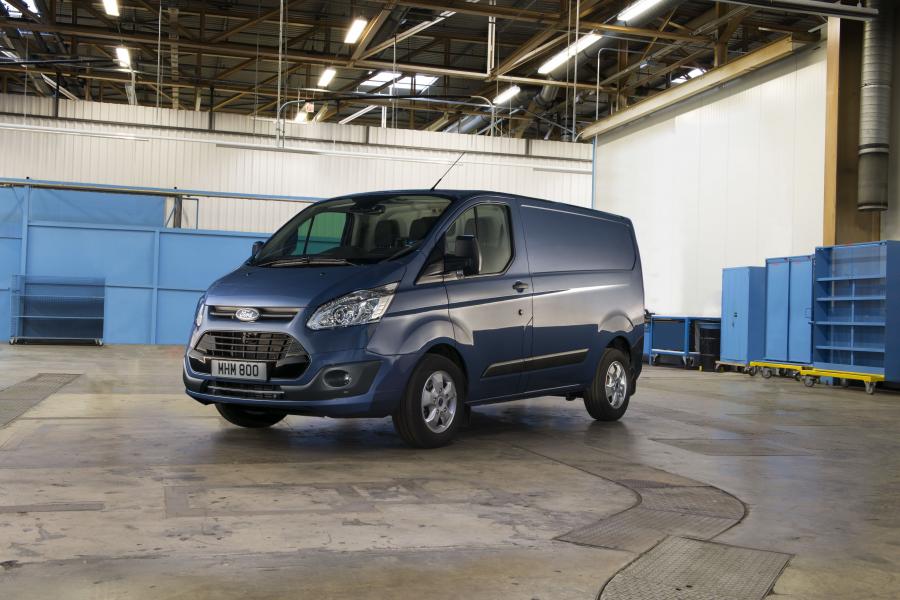 Ford Transit Custom EcoBlue 2016 года  (фото 1 из 16)